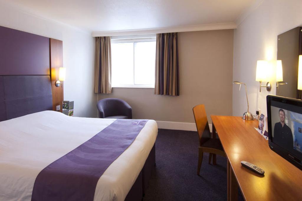 Premier Inn Leicester Fosse Park Exterior photo